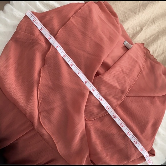 Beautiful flowy peach midi dress - Picture 5 of 7